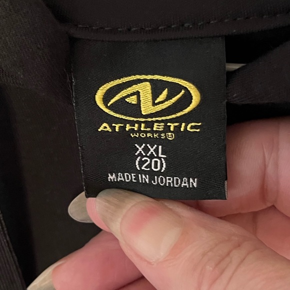 🆕Women’s Athletics Works size XXL (20) black pullover hoodie. - Picture 8 of 14